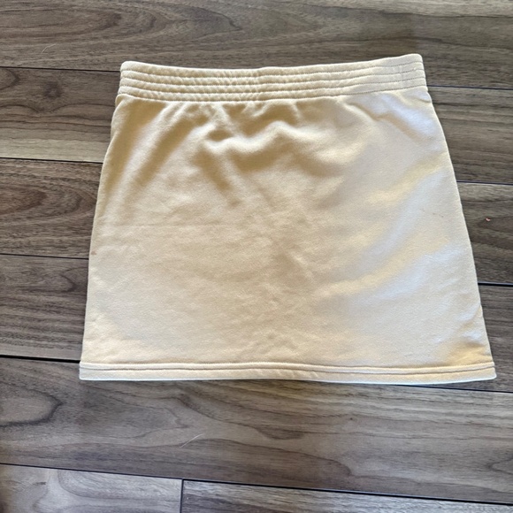TNA | S Perfect Airy Mini Skirt Camel - Picture 2 of 5
